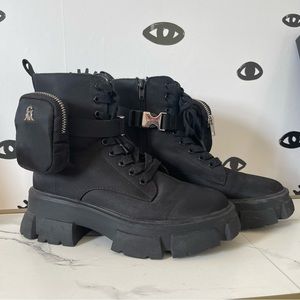 Steve Madden Tanker-P Boots with ankle pouch. BARELY WORN!